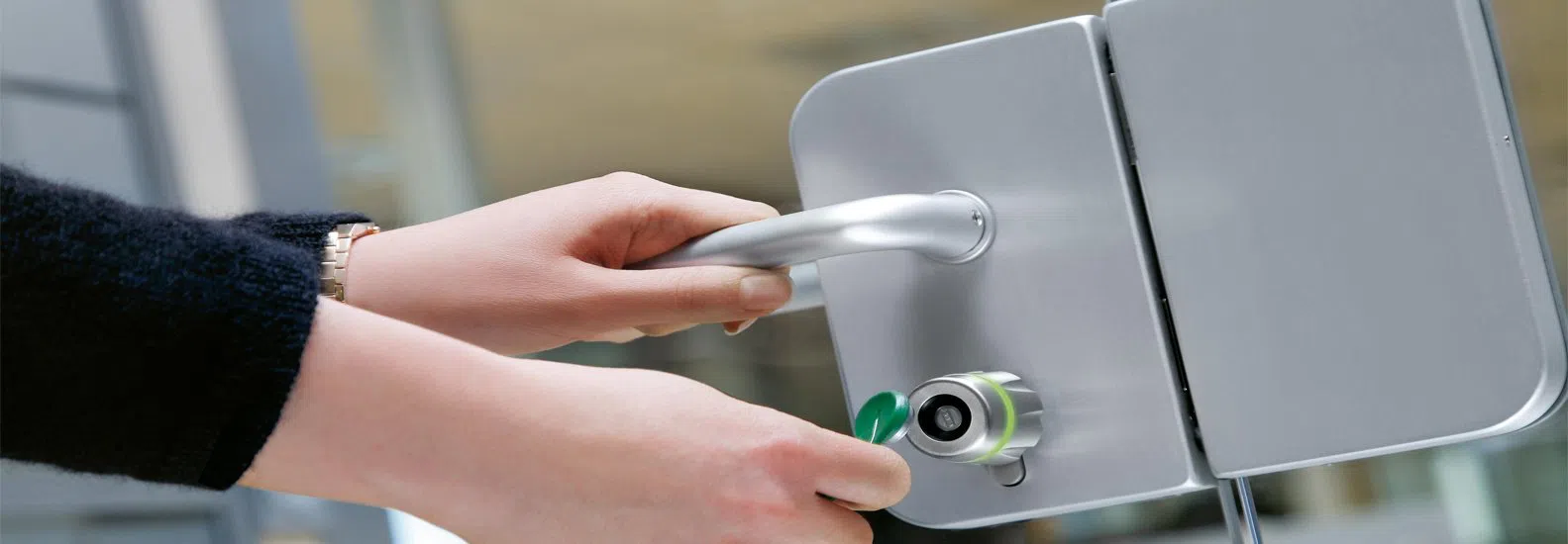 Master Locksmith Store Ocoee, FL 407-964-3419 - push-bars